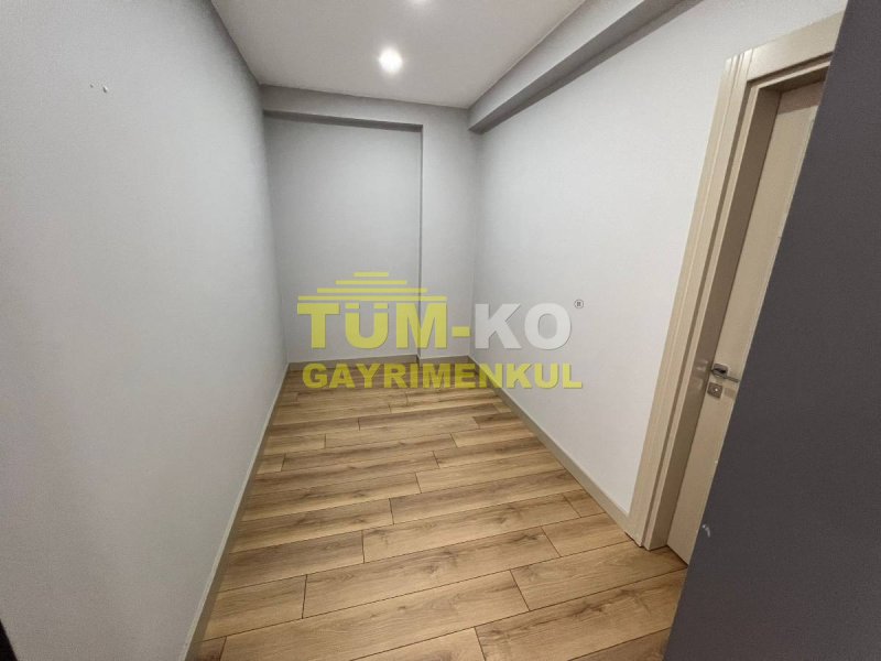 Silivri Kavaklı'da 1000m2 Arsalı Müstakil villa