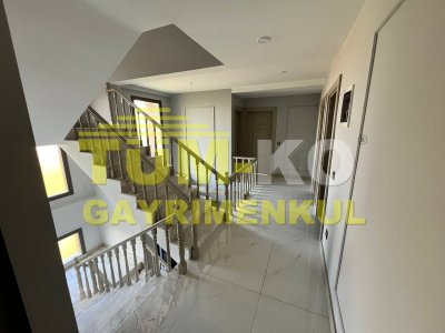 Silivri Kavaklı'da 1000m2 Arsalı Müstakil villa