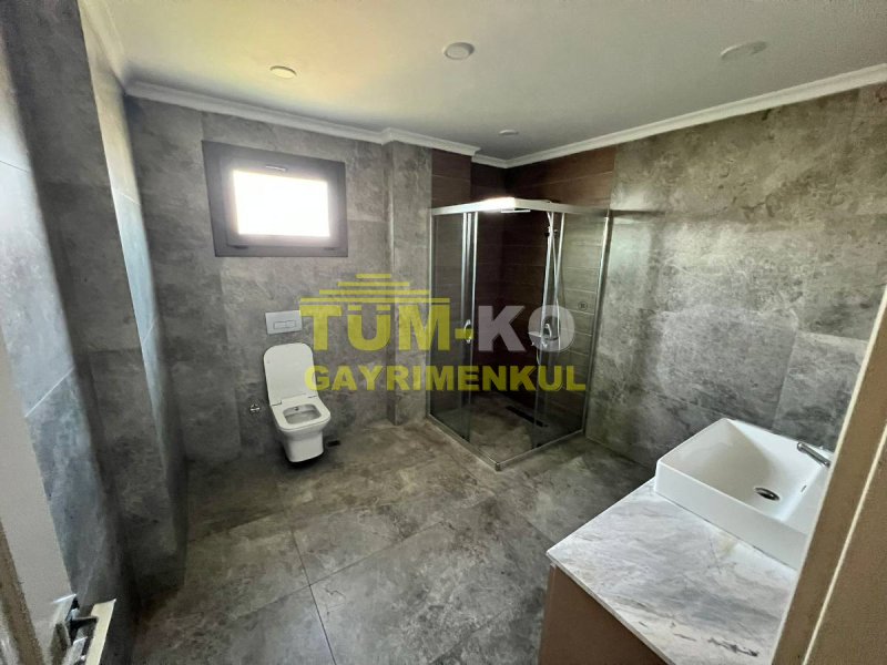 Silivri Kavaklı'da 1000m2 Arsalı Müstakil villa