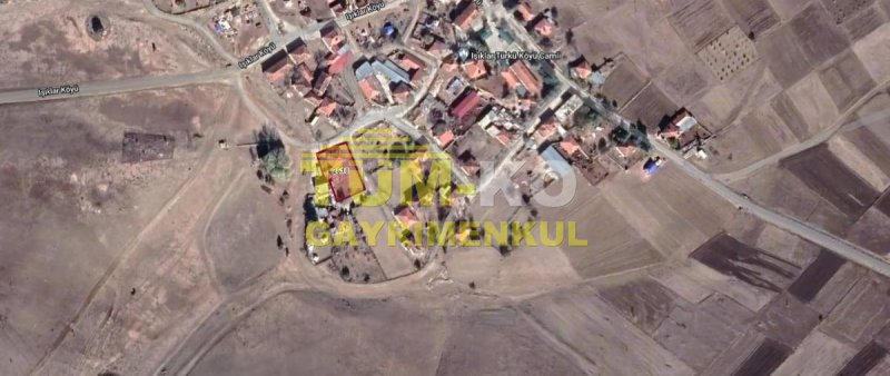 Salda Gölüne 3,5km Mesafede Satılık Köy Evi