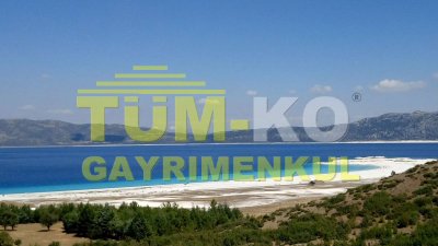 Salda Gölüne 3,5km Mesafede Satılık Köy Evi