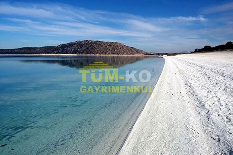 Salda Gölüne 3,5km Mesafede Satılık Köy Evi