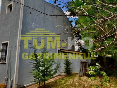 Silivri Gazitepe de 2700m2 Arazi İçinde 2 Katlı Müstakil Ev