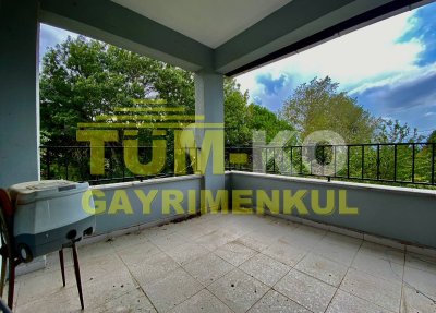 Silivri Gazitepe de 2700m2 Arazi İçinde 2 Katlı Müstakil Ev