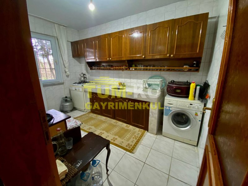Silivri Gazitepe de 2700m2 Arazi İçinde 2 Katlı Müstakil Ev