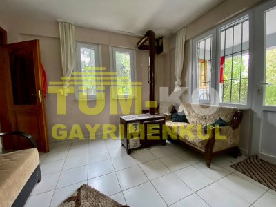 Silivri Gazitepe de 2700m2 Arazi İçinde 2 Katlı Müstakil Ev