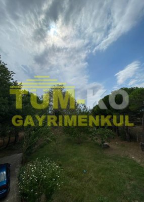 Silivri Gazitepe de 2700m2 Arazi İçinde 2 Katlı Müstakil Ev
