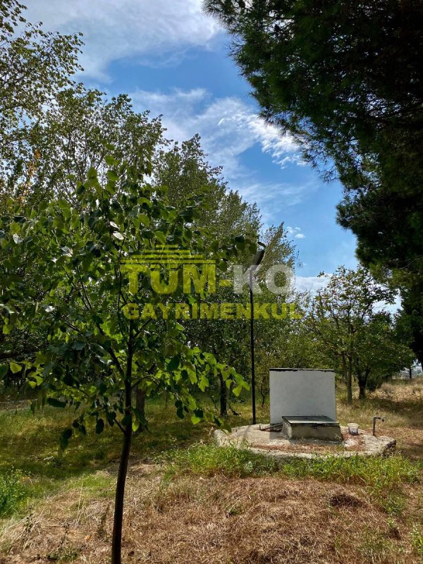 Silivri Gazitepe de 2700m2 Arazi İçinde 2 Katlı Müstakil Ev