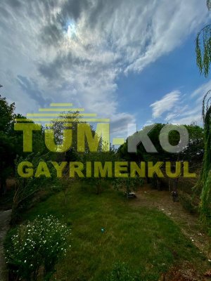 Silivri Gazitepe de 2700m2 Arazi İçinde 2 Katlı Müstakil Ev