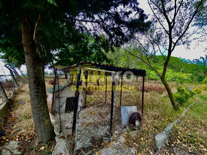 Silivri Gazitepe de 2700m2 Arazi İçinde 2 Katlı Müstakil Ev