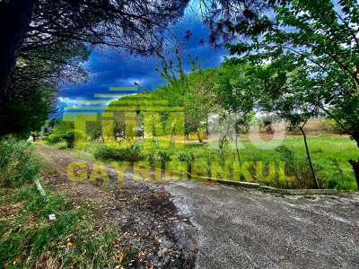 Silivri Gazitepe de 2700m2 Arazi İçinde 2 Katlı Müstakil Ev