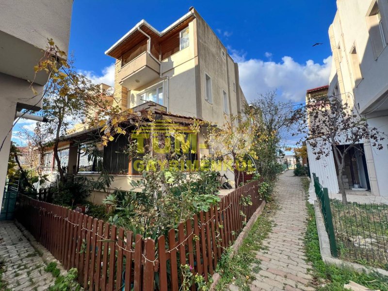 Silivri Cumhuriyet Mahallesinde Satılık Masrafsız Müstakil ev 