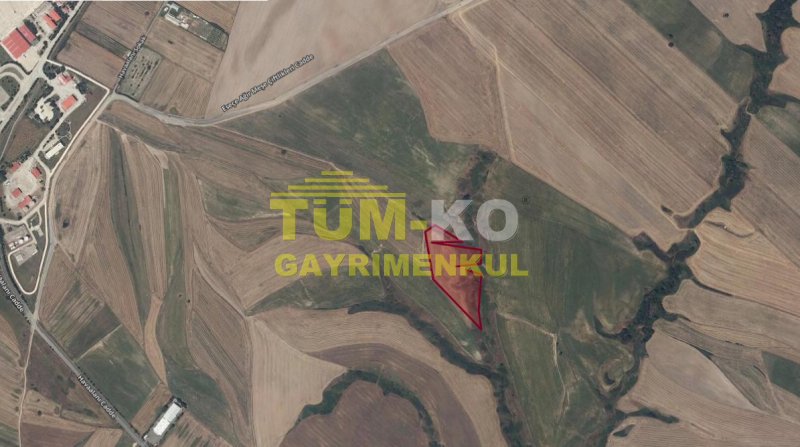 Tekirdağ Çorlu Seymen de Havaalanına Yakın Fırsat Arazi.