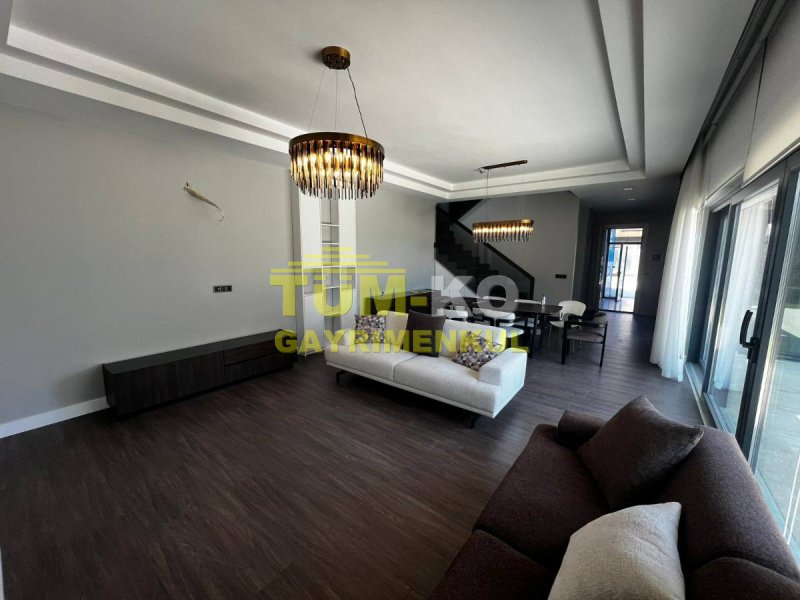 Silivri Kavaklı Merkeze Yürüme mesafesi Satılık villa
