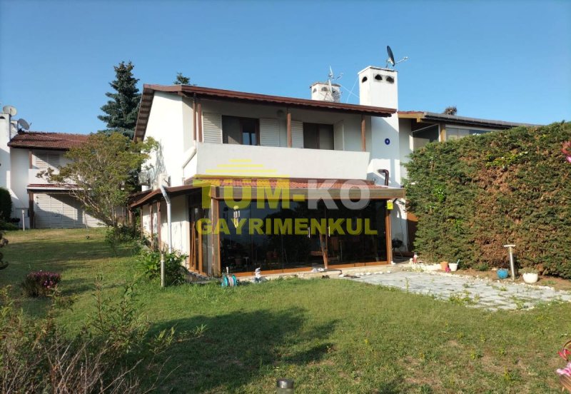 Silivri Cumhuriyet Mah. Kapanmaz Deniz manzaralı Satılık Villa
