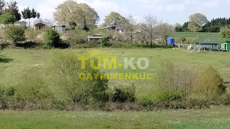 Silivri Sayalar mahallesinde yerleşime yakın arazi