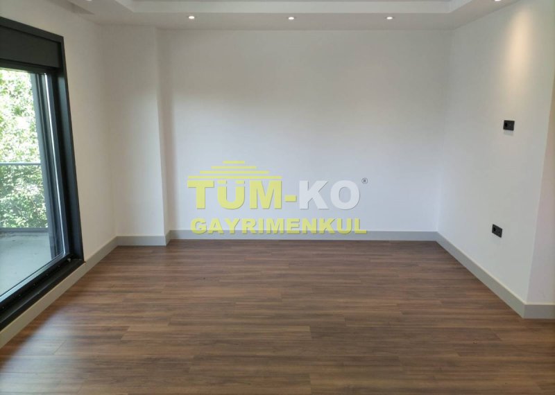 Silivri Klasis Otel Bölgesinde Satılık Müstakil Sıfır Villa