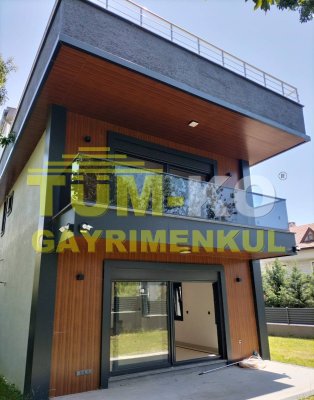 Silivri Klasis Otel Bölgesinde Satılık Müstakil Sıfır Villa