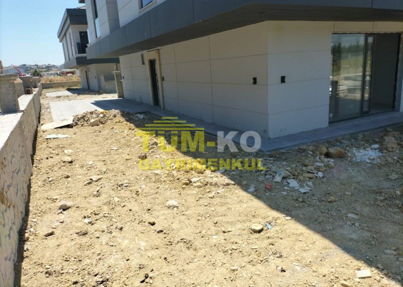 Silivri Selimpaşa'da Satılık Müstakil Havuzlu Sıfır Villa