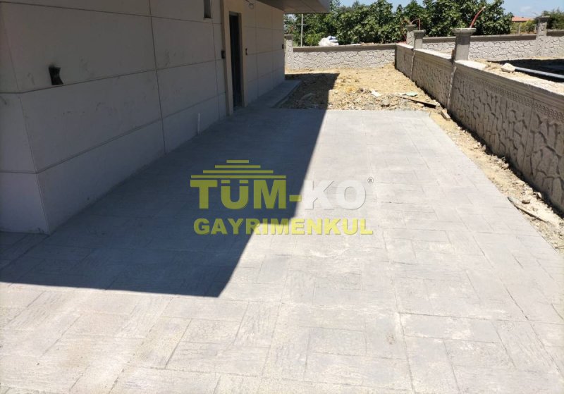 Silivri Selimpaşa'da Satılık Müstakil Havuzlu Sıfır Villa