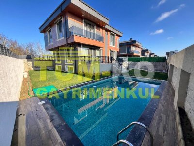 Kavaklı'da Site İçi Müstakil Havuzlu Villa