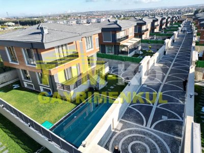Kavaklı'da Site İçi Müstakil Havuzlu Villa