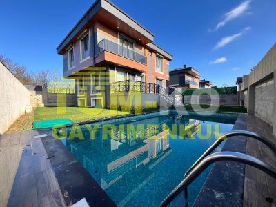 Kavaklı'da Site İçi Müstakil Havuzlu Villa