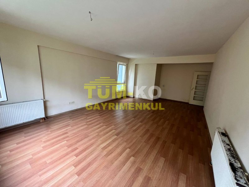 Selimpaşa Emlak Konutlarında Satılık 3+1 Daire