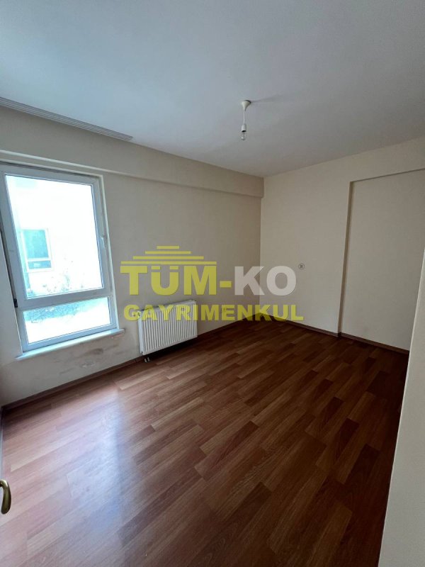 Selimpaşa Emlak Konutlarında Satılık 3+1 Daire