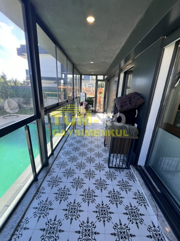 Silivri Kavaklı'da Satılık Havuzlu Lüks Villa