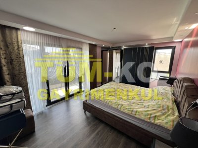 Silivri Kavaklı'da Satılık Havuzlu Lüks Villa
