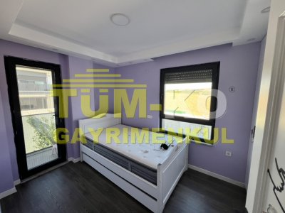 Silivri Kavaklı'da Satılık Havuzlu Lüks Villa