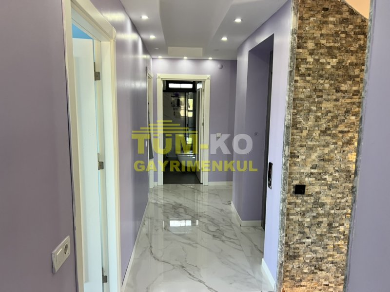 Silivri Kavaklı'da Satılık Havuzlu Lüks Villa