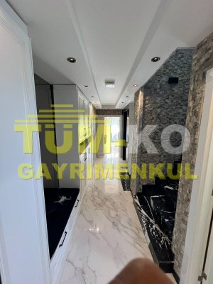 Silivri Kavaklı'da Satılık Havuzlu Lüks Villa