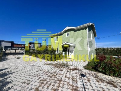 Silivri'da Kavaklı Modern Tasarım Ahşap Villa