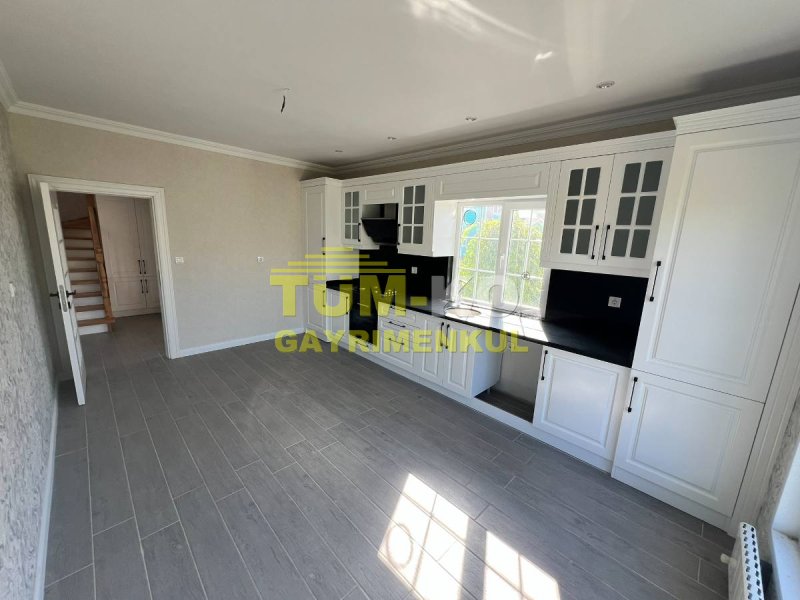 Silivri'da Kavaklı Modern Tasarım Ahşap Villa