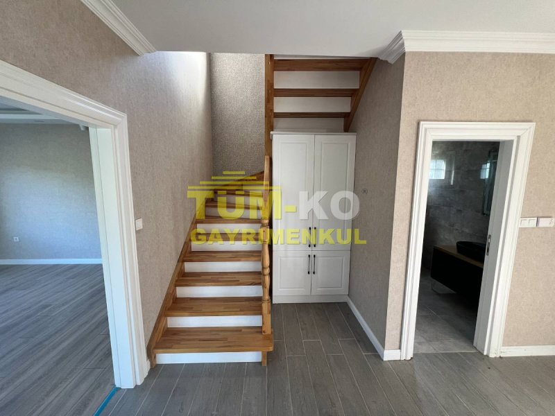 Silivri'da Kavaklı Modern Tasarım Ahşap Villa