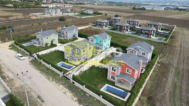 Silivri'da Kavaklı Modern Tasarım Ahşap Villa