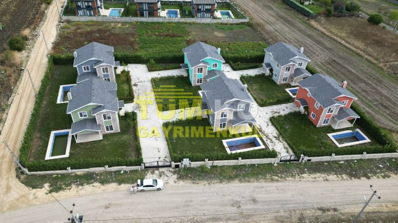 Silivri'da Kavaklı Modern Tasarım Ahşap Villa