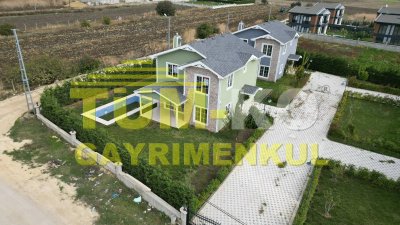 Silivri'da Kavaklı Modern Tasarım Ahşap Villa