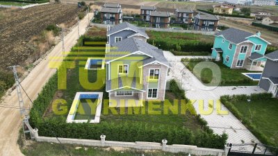 Silivri'da Kavaklı Modern Tasarım Ahşap Villa