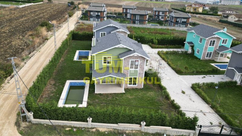 Silivri'da Kavaklı Modern Tasarım Ahşap Villa