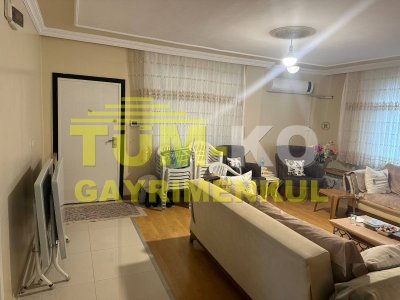 Silivri Kavaklı merkezde 1000m2 arsa içerisinde müstakil villa
