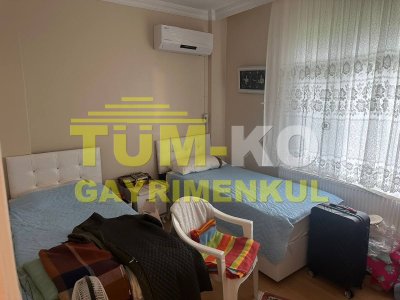 Silivri Kavaklı merkezde 1000m2 arsa içerisinde müstakil villa