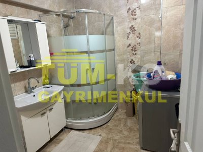 Silivri Kavaklı merkezde 1000m2 arsa içerisinde müstakil villa