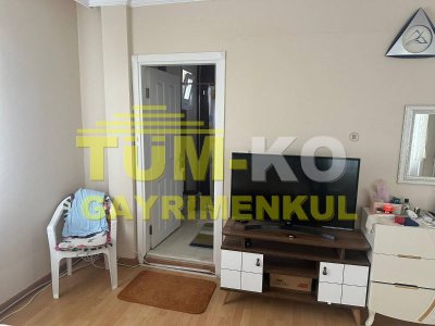Silivri Kavaklı merkezde 1000m2 arsa içerisinde müstakil villa