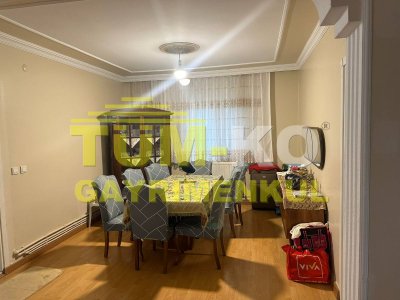 Silivri Kavaklı merkezde 1000m2 arsa içerisinde müstakil villa