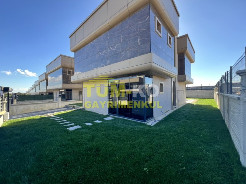 Silivri Kavaklı Aliya Konaklarında KİRALIK villa