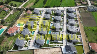 Silivri Kavaklı'da Kiralık Havuzlu villa