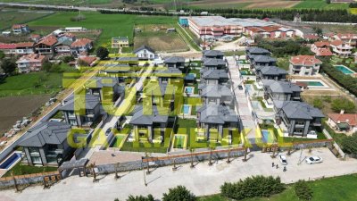 Silivri Kavaklı'da Kiralık Havuzlu villa